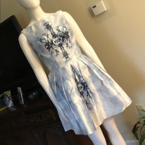 Stunning Party Dress size 4 Ink wash print